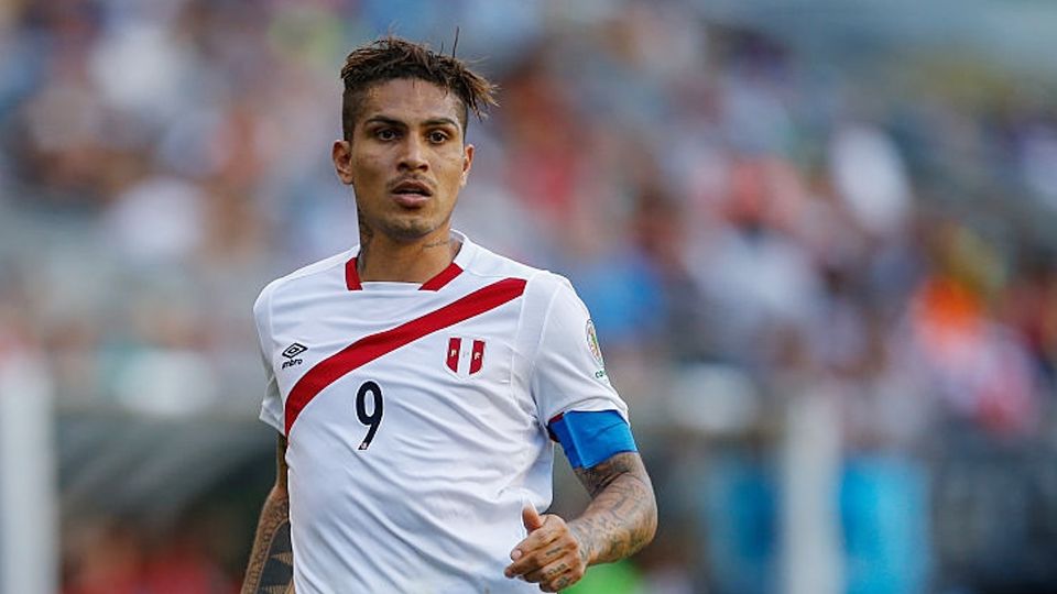 Penyerang Timnas Peru, Paolo Guerrero. Copyright: © INDOSPORT